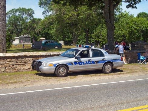 Cruiser 420 2001 Ford Crown Victoria Police Interceptor, Retired 2005