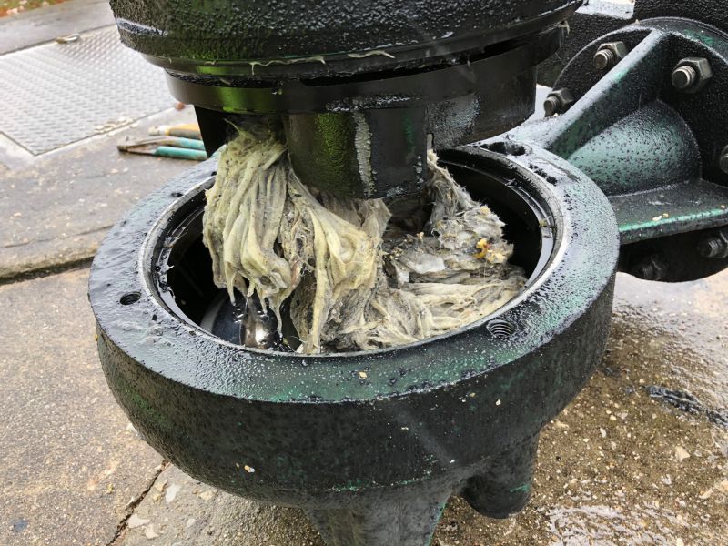 mi_141_Picture_-_rags_in_pump2_1352902479_9146